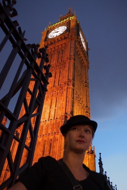 Faunauge in front of Elizabeth Tower and Big Ben