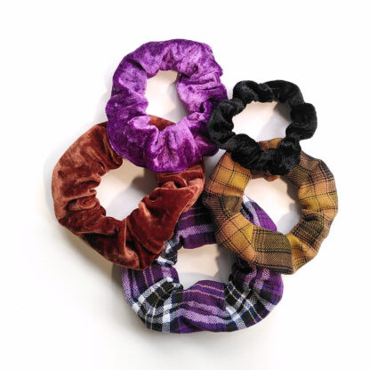 Scrunchies von Faunauge in Lila- und Kupfernuancen